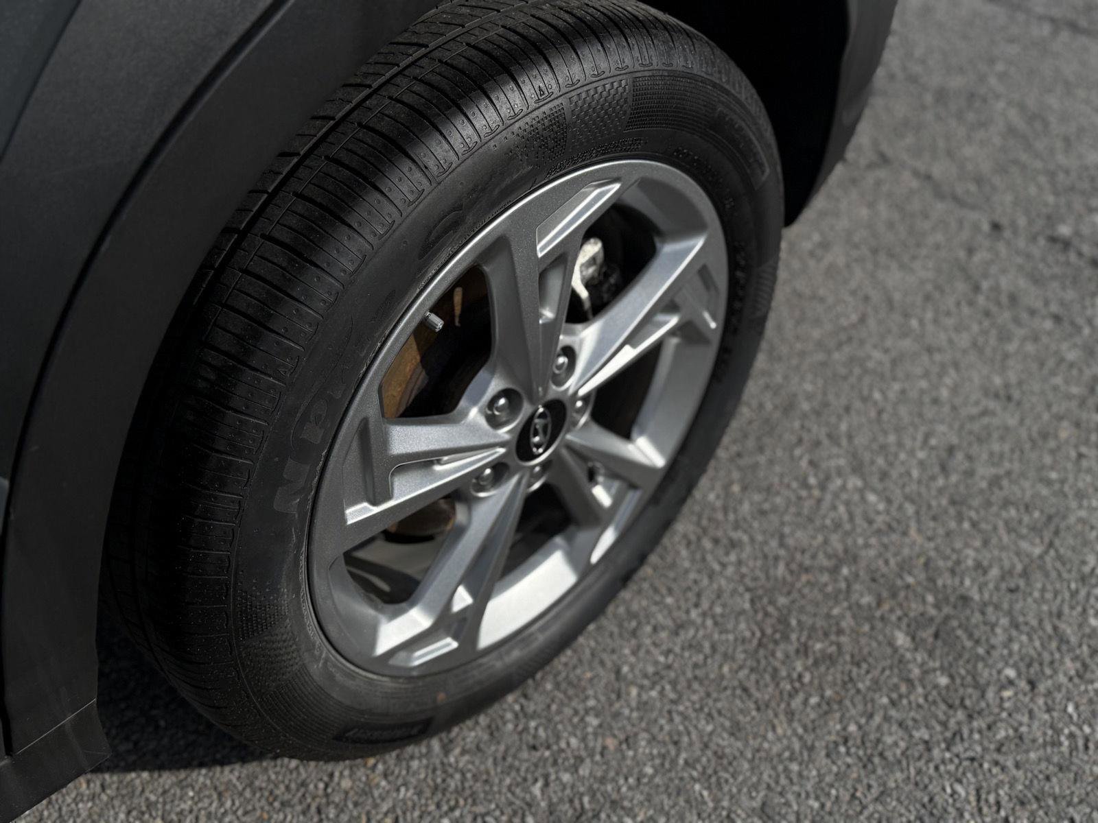 Used 2023 Hyundai Kona SEL image 11