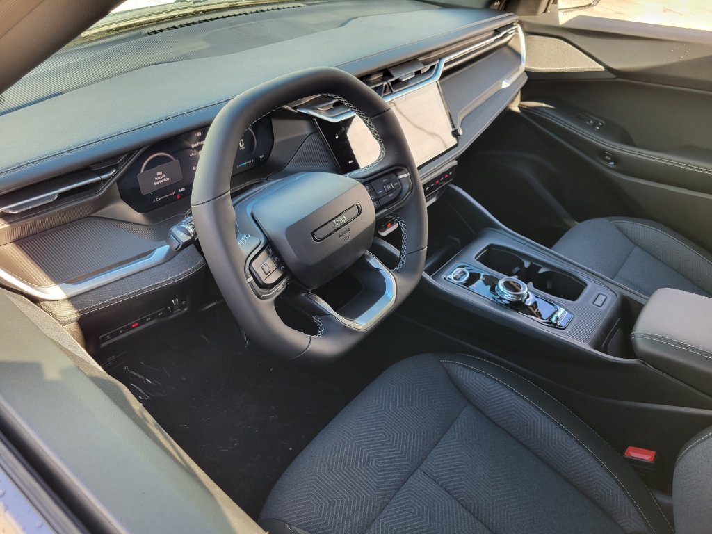 New 2027 Jeep Cherokee Laredo AWD/4WD image 3