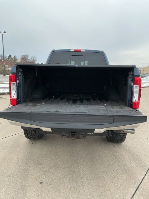 Used 2017 Ford F250 Lariat w/ Chrome Package image 11