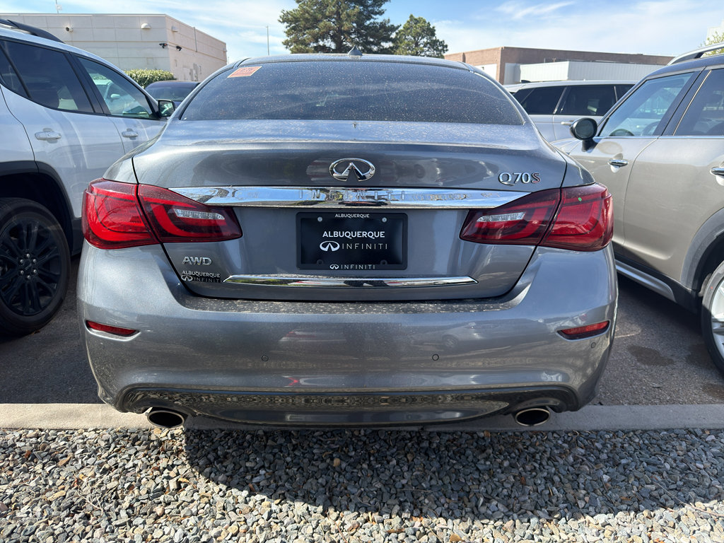 Used 2017 INFINITI Q70 3.7 w/ Technology Package image 9