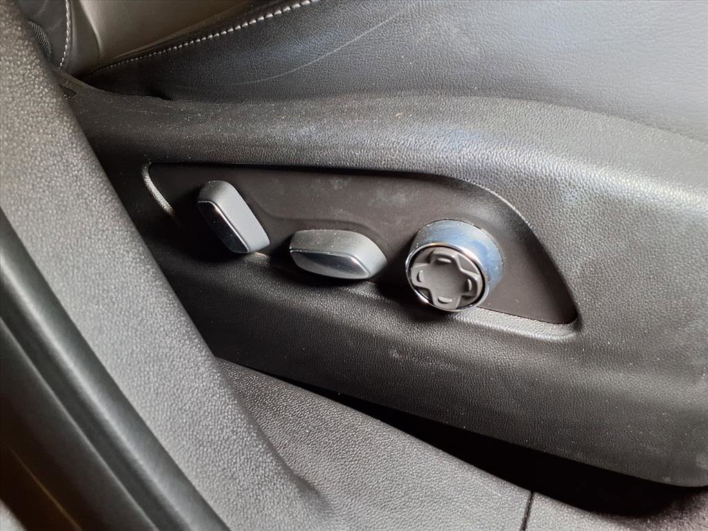 Used 2024 Cadillac XT4 Premium Luxury image 24