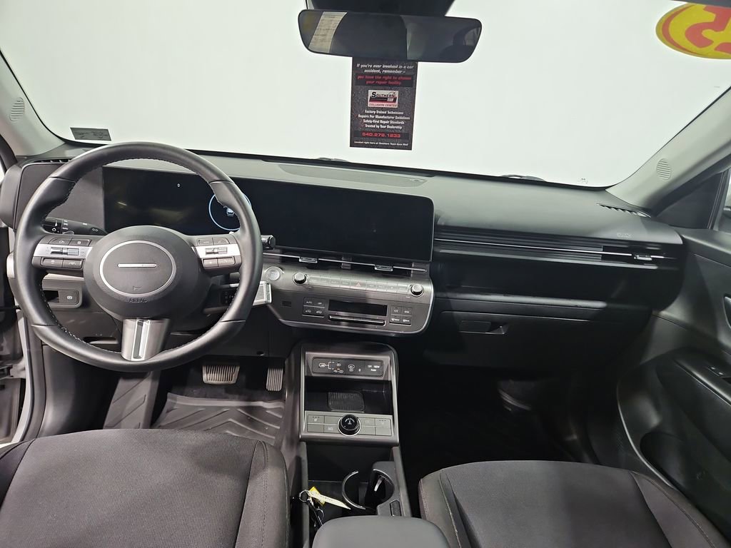 Certified 2025 Hyundai Kona SEL AWD/4WD image 14