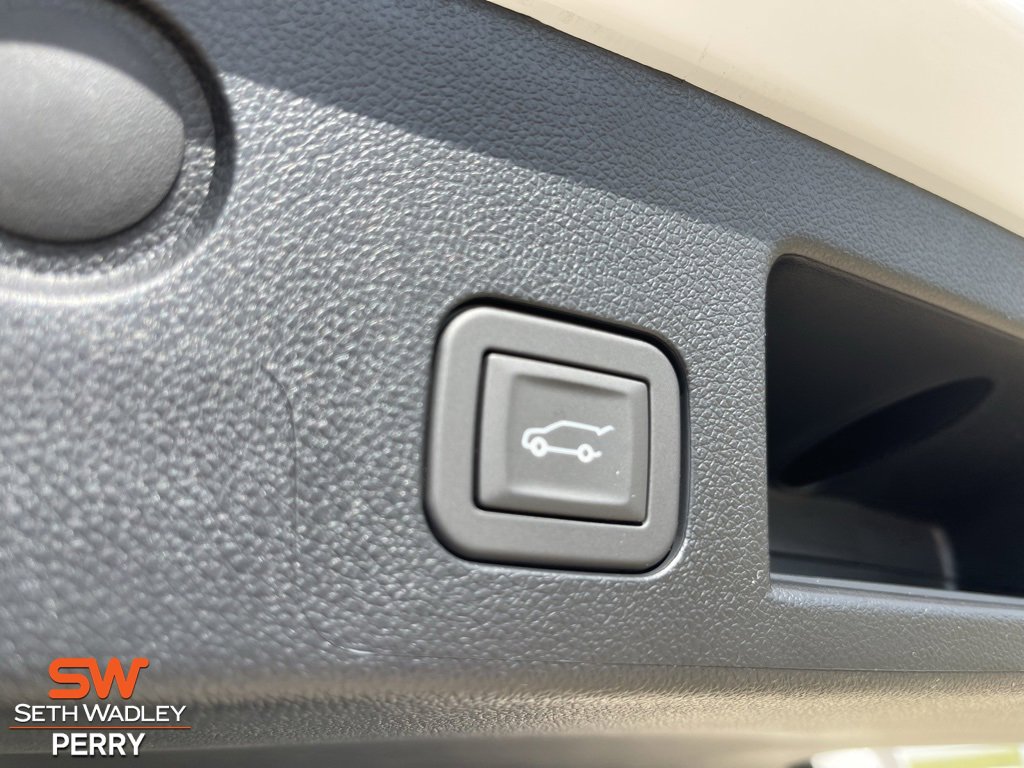 New 2026 GMC Terrain Elevation w/ Elevation Premium Package image 25