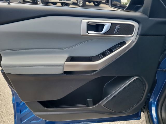 Used 2023 Ford Explorer XLT w/ Equipment Group 202A RWD image 18