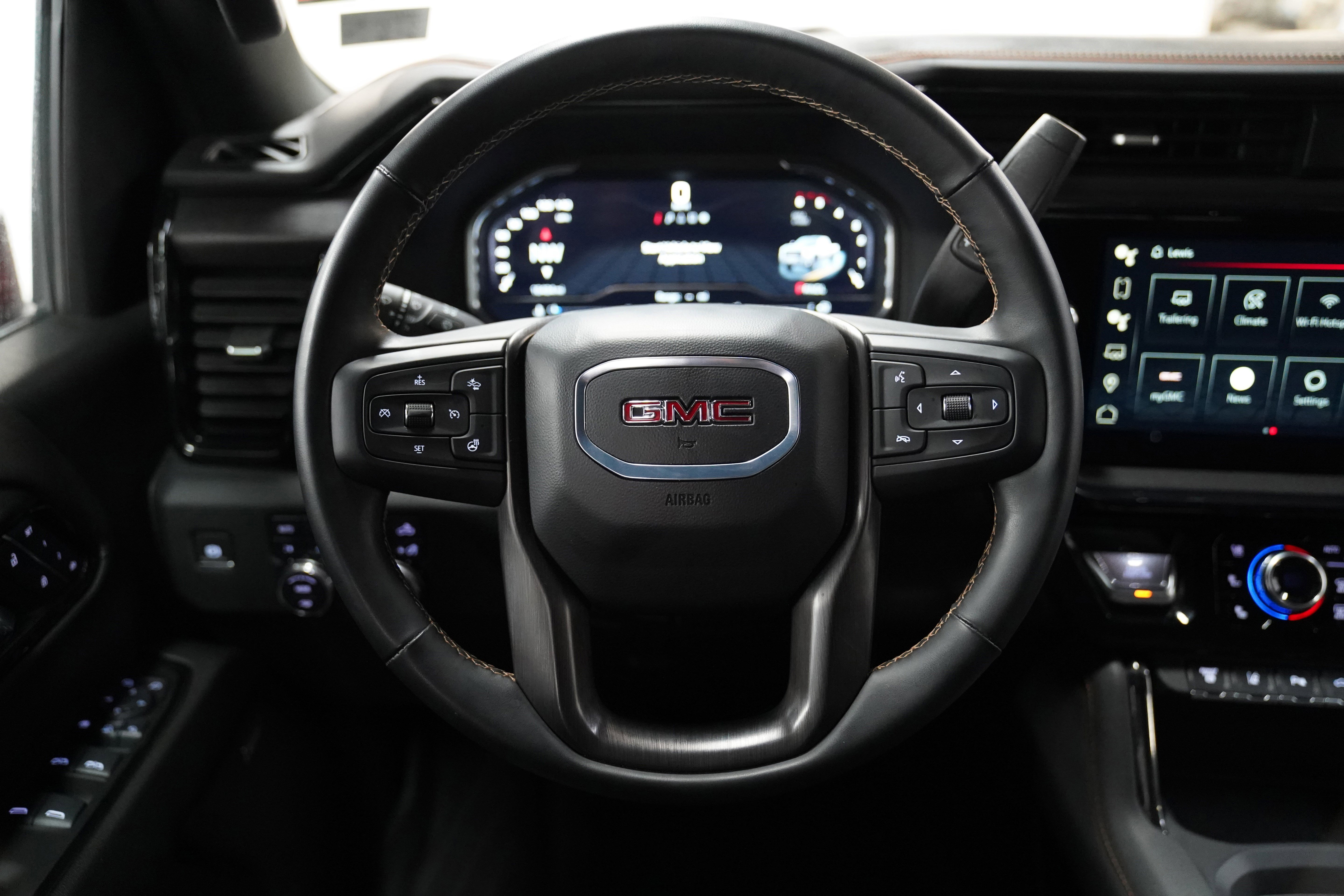 Used 2024 GMC Sierra 2500 AT4 w/ AT4 Preferred Package image 18