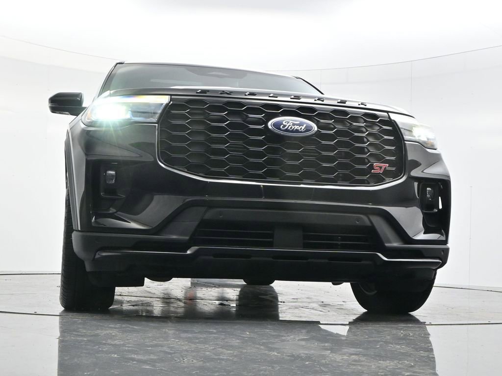 Used 2025 Ford Explorer ST w/ Sun And Sound Package AWD/4WD image 45