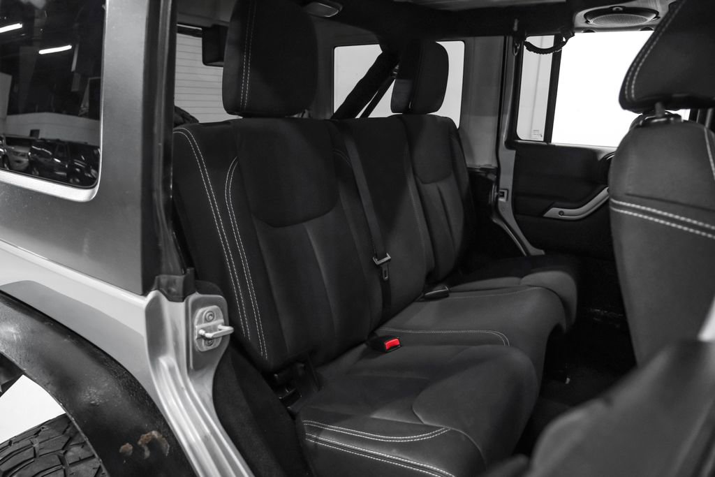 Used 2013 Jeep Wrangler Unlimited Sahara AWD/4WD image 35