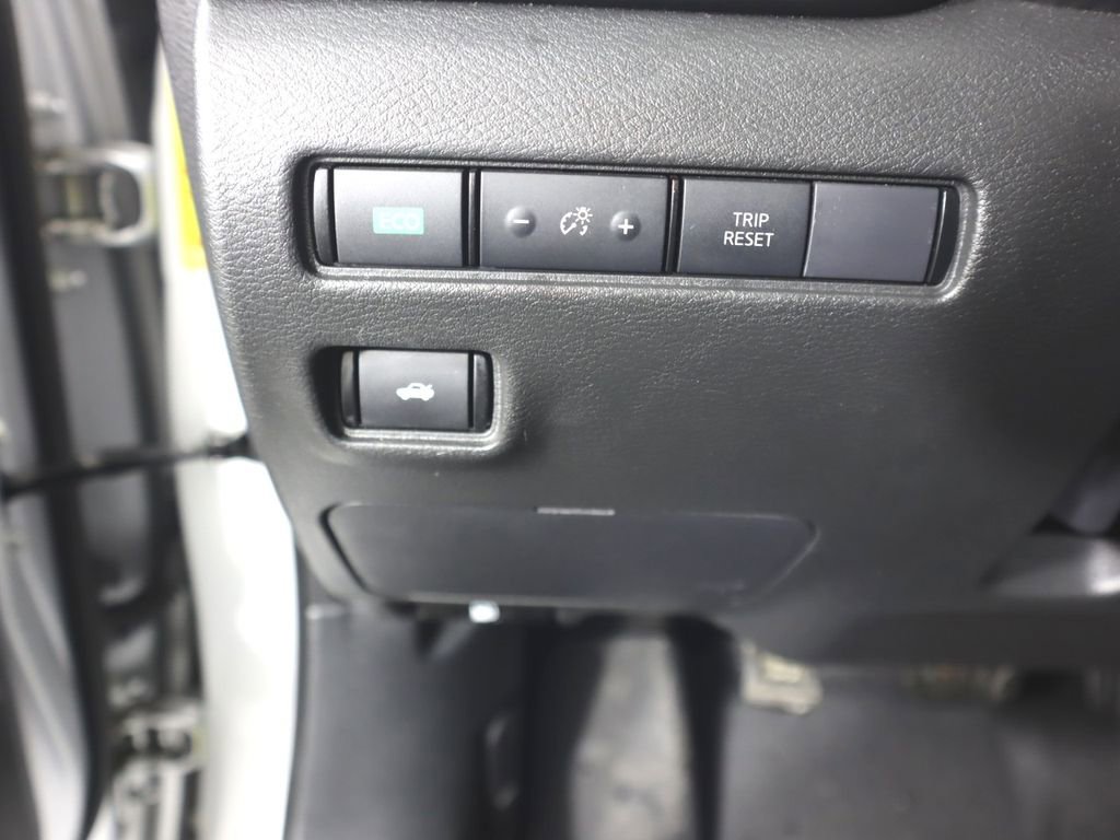 Certified 2022 Nissan Sentra S image 17