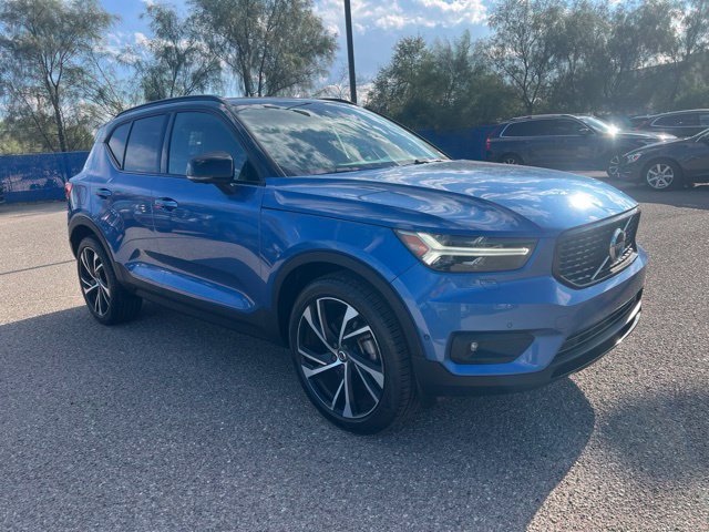 Used 2019 Volvo XC40 T5 R-Design AWD/4WD image 1