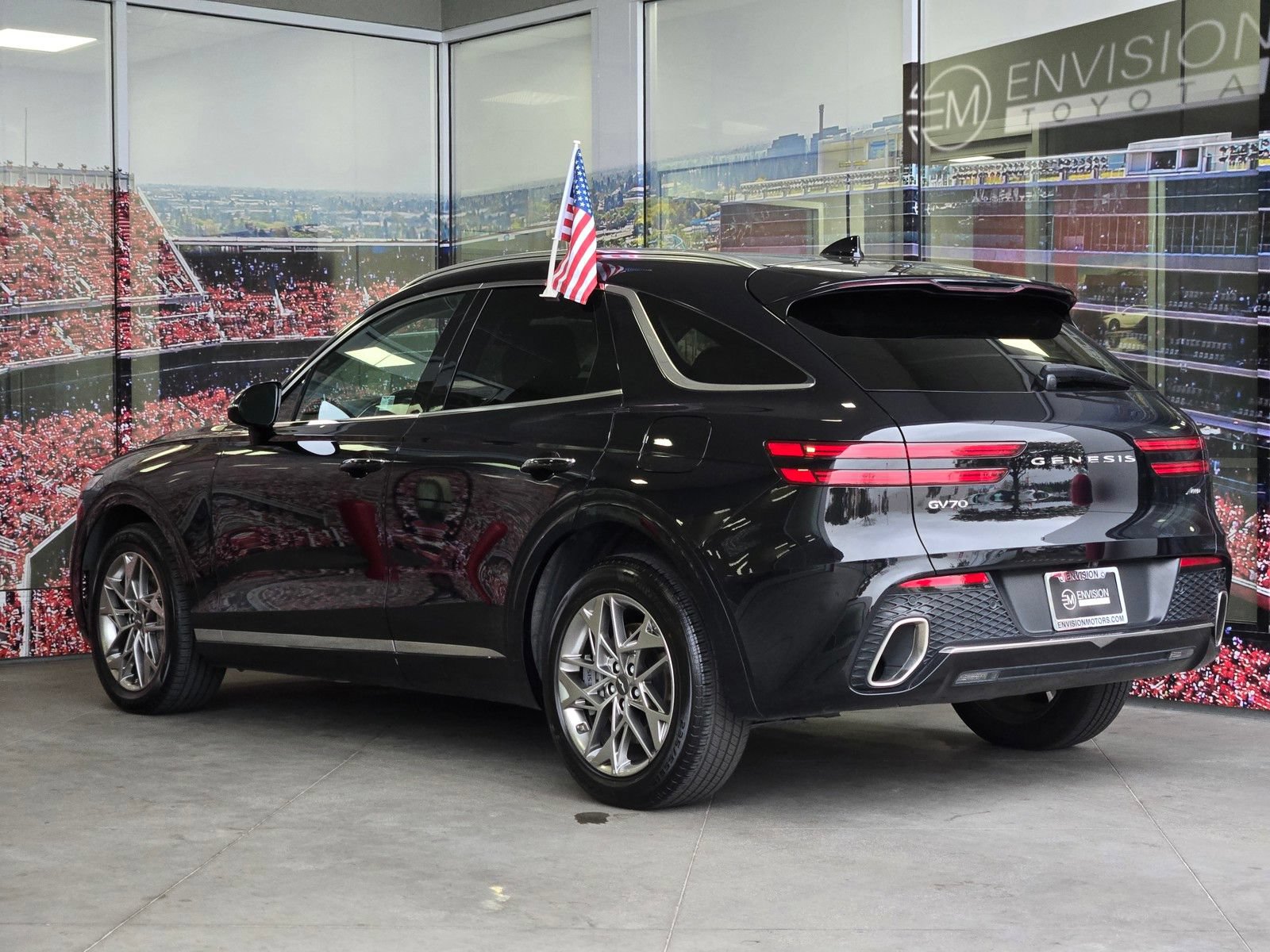 Used 2025 Genesis GV70 2.5T AWD/4WD image 6