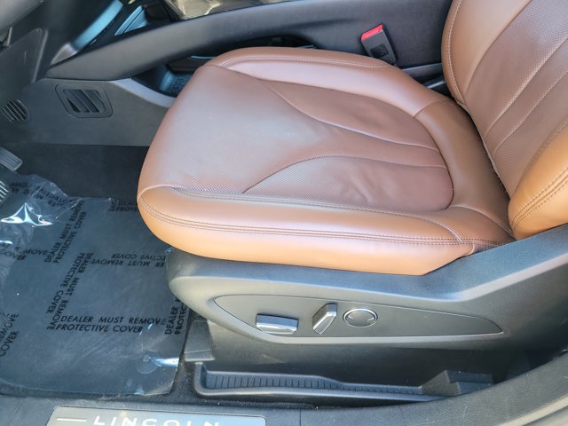 Used 2022 Lincoln Nautilus Reserve image 14