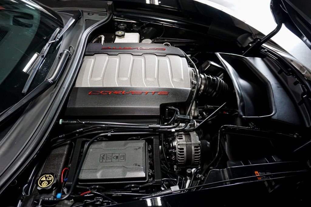 Used 2019 Chevrolet Corvette Stingray Coupe RWD image 12
