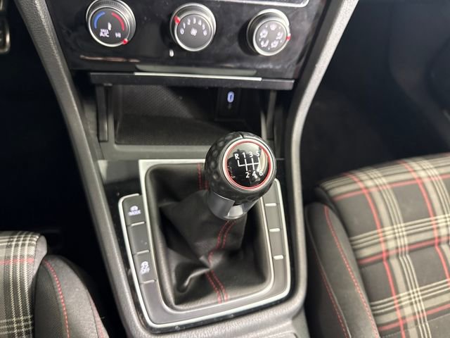 Used 2021 Volkswagen GTI S image 35