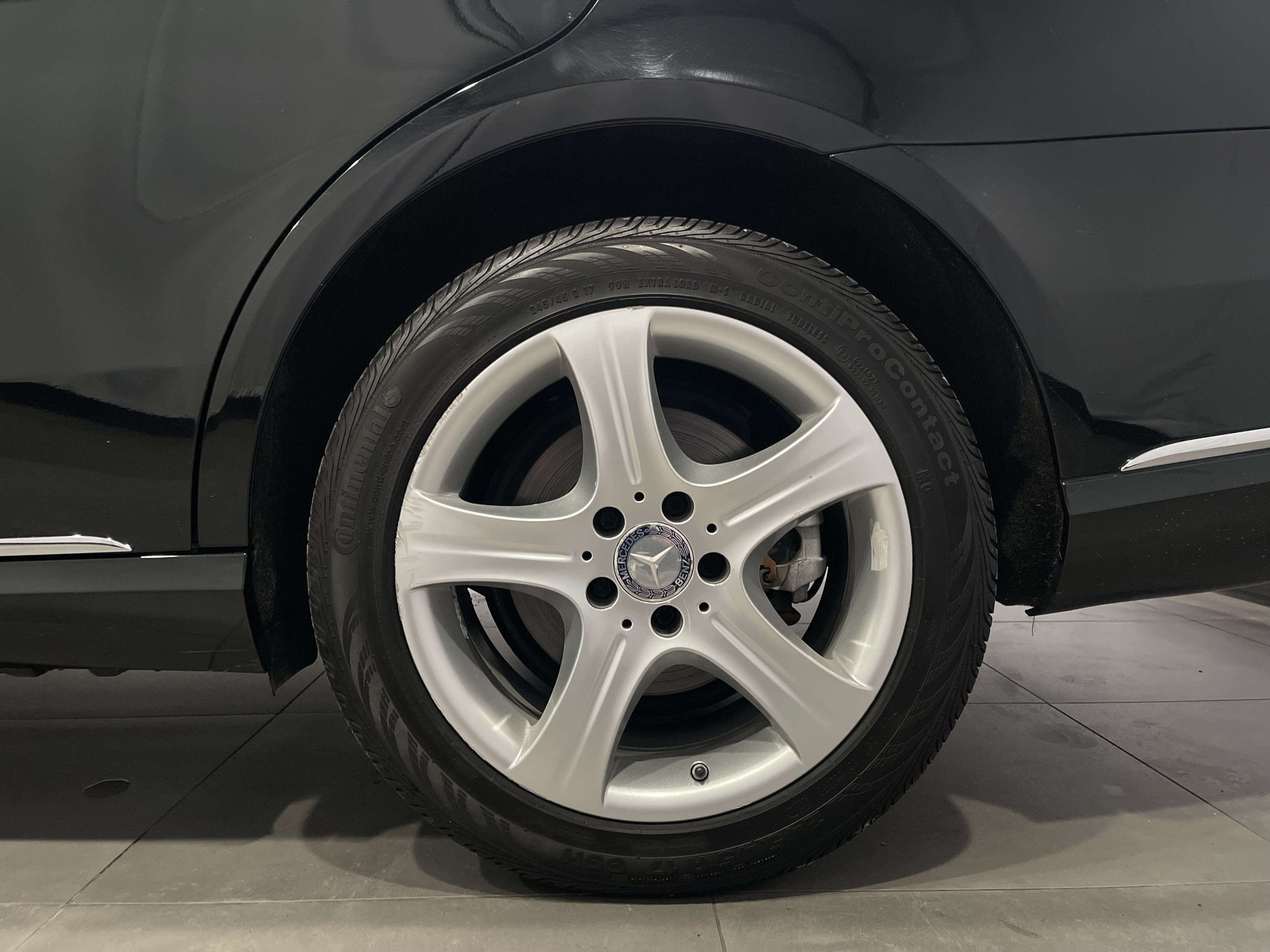 Used 2015 Mercedes-Benz E 350 4MATIC Sedan image 8