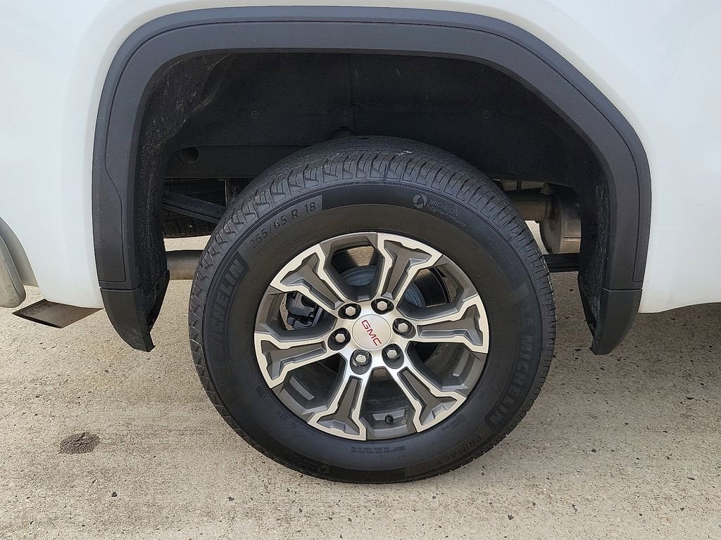 Used 2025 GMC Sierra 1500 SLE w/ Preferred Package image 7