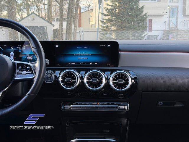 Used 2023 Mercedes-Benz CLA 250 4MATIC image 21
