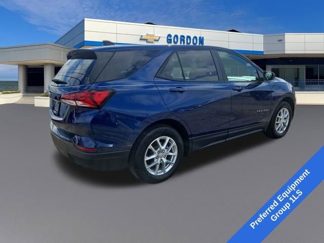 Used 2022 Chevrolet Equinox LS w/ LS Convenience Package image 6