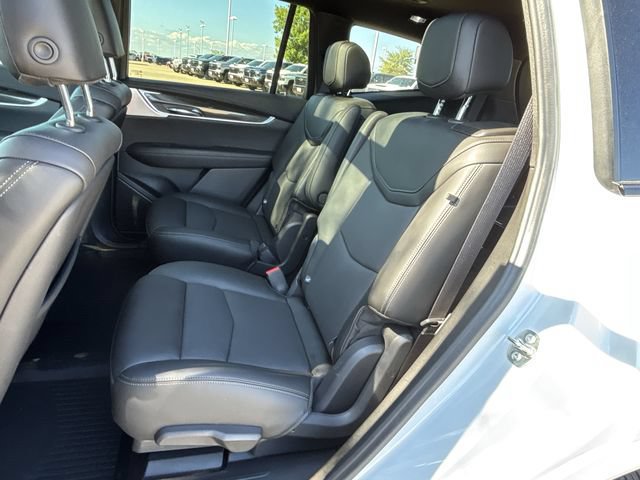 Used 2025 Cadillac XT6 Sport w/ Technology Package AWD/4WD image 28