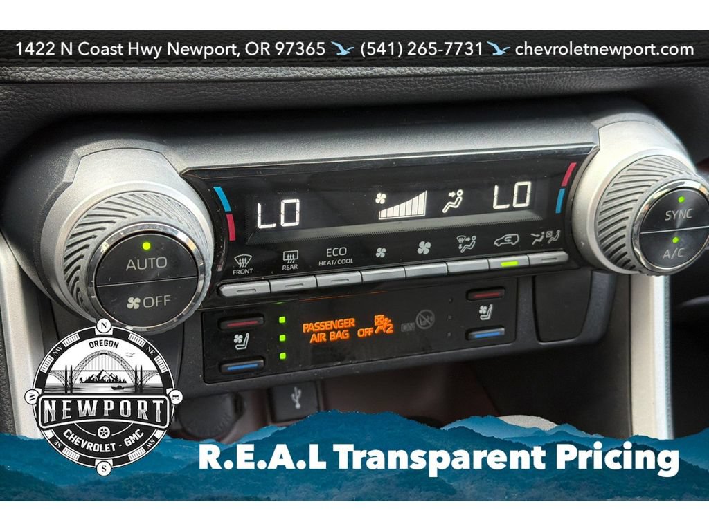 Used 2021 Toyota RAV4 Limited AWD/4WD image 21