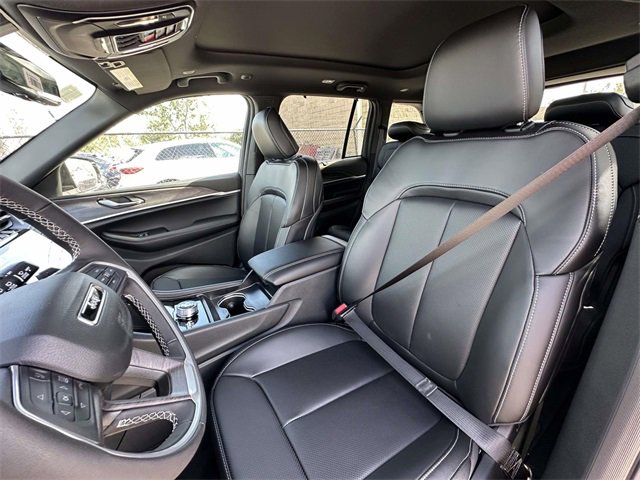 New 2025 Jeep Grand Cherokee Limited image 5