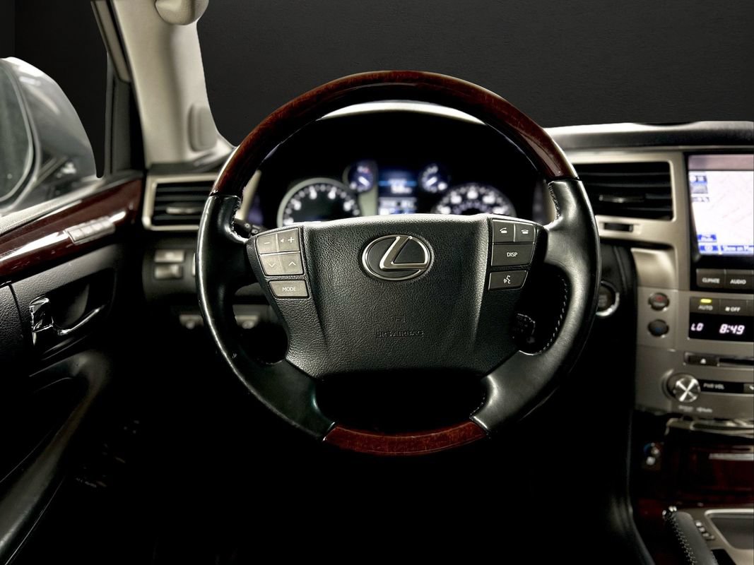 Used 2015 Lexus LX 570 4WD w/ Luxury Package image 30