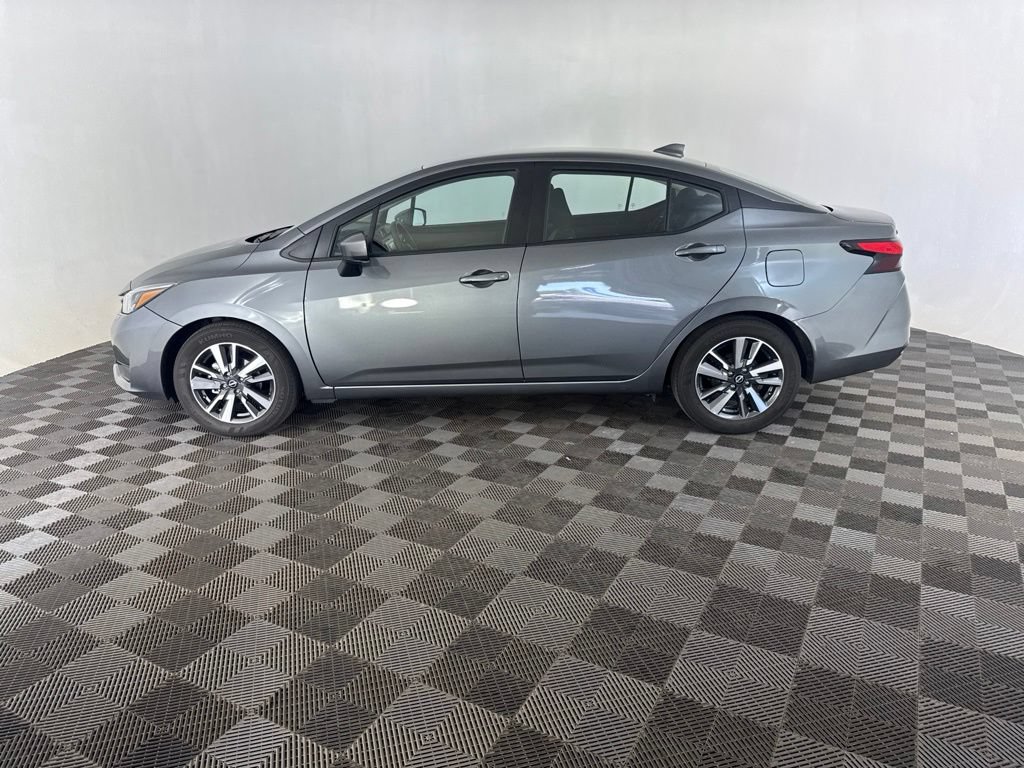 Used 2025 Nissan Versa SV FWD image 9
