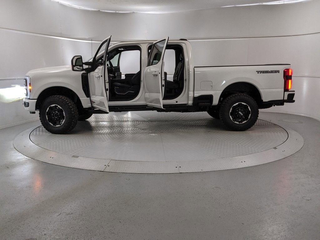 New 2025 Ford F250 Platinum w/ Tremor Off-Road Package image 11