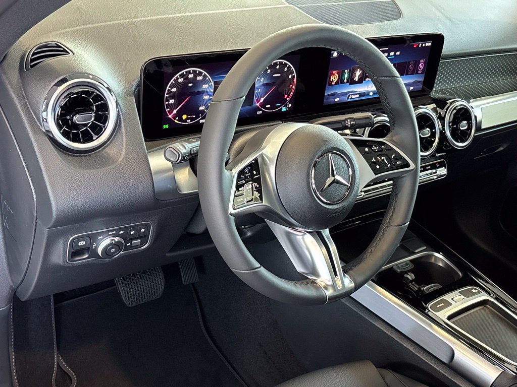 New 2026 Mercedes-Benz GLB 250 4MATIC image 15
