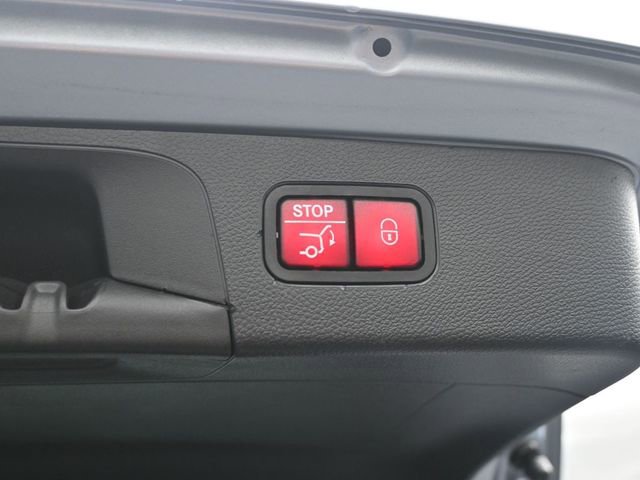 Used 2018 Mercedes-Benz GLC 350e 4MATIC image 20