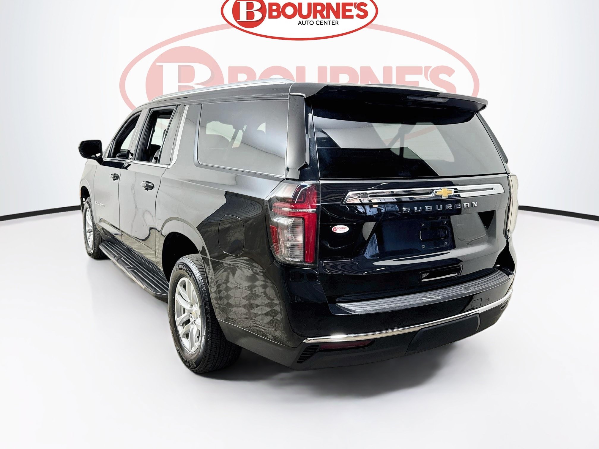 Used 2023 Chevrolet Suburban LS AWD/4WD image 6