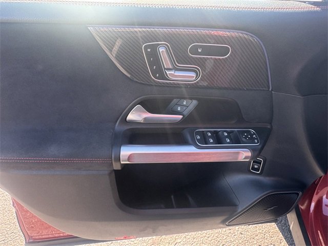 Used 2021 Mercedes-Benz GLB 35 AMG 4MATIC image 20