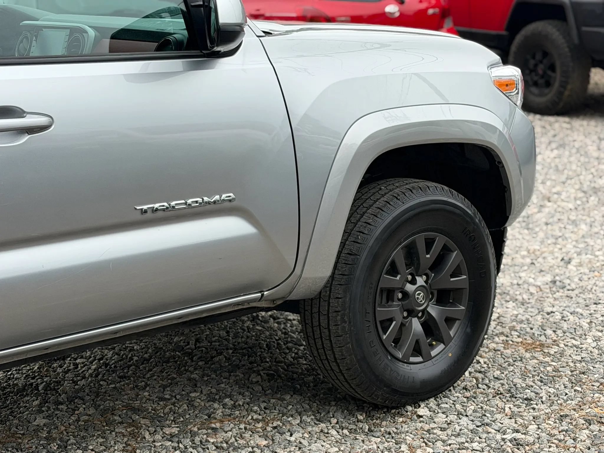 Used 2023 Toyota Tacoma SR5 RWD image 9