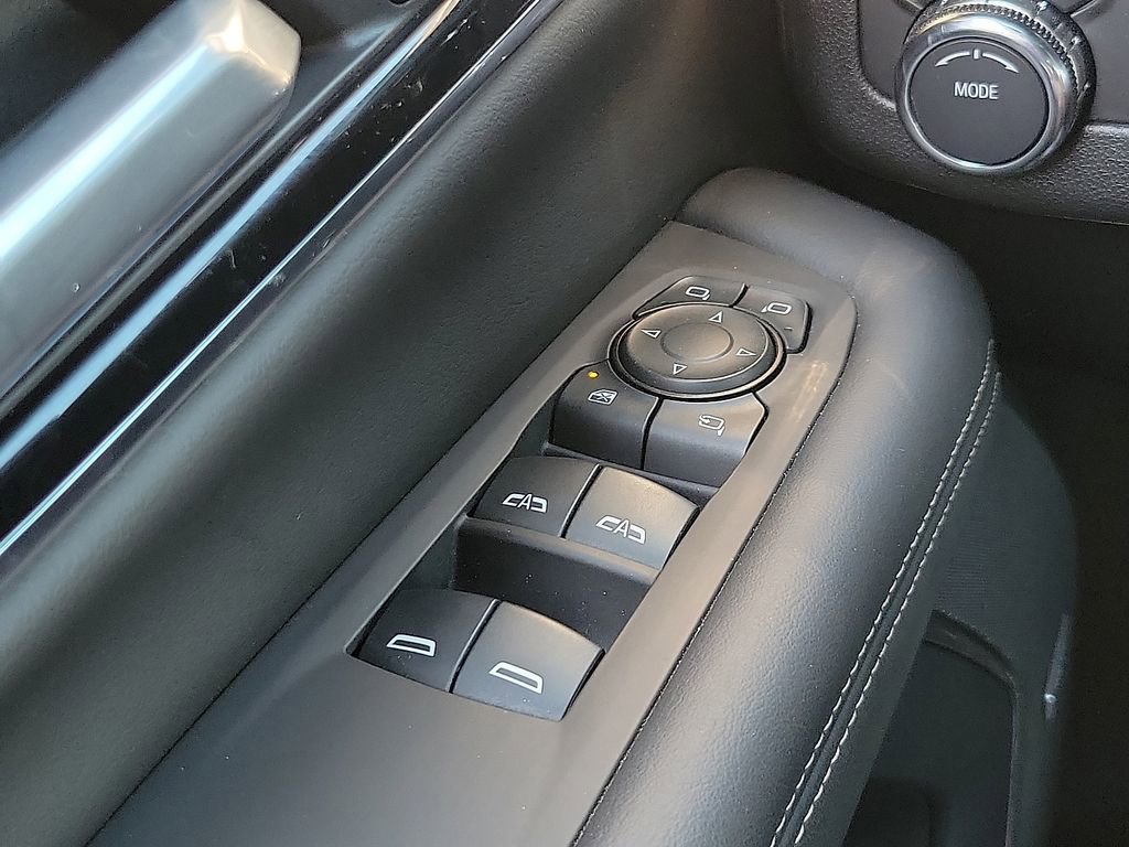 Used 2025 GMC Yukon XL Elevation image 14