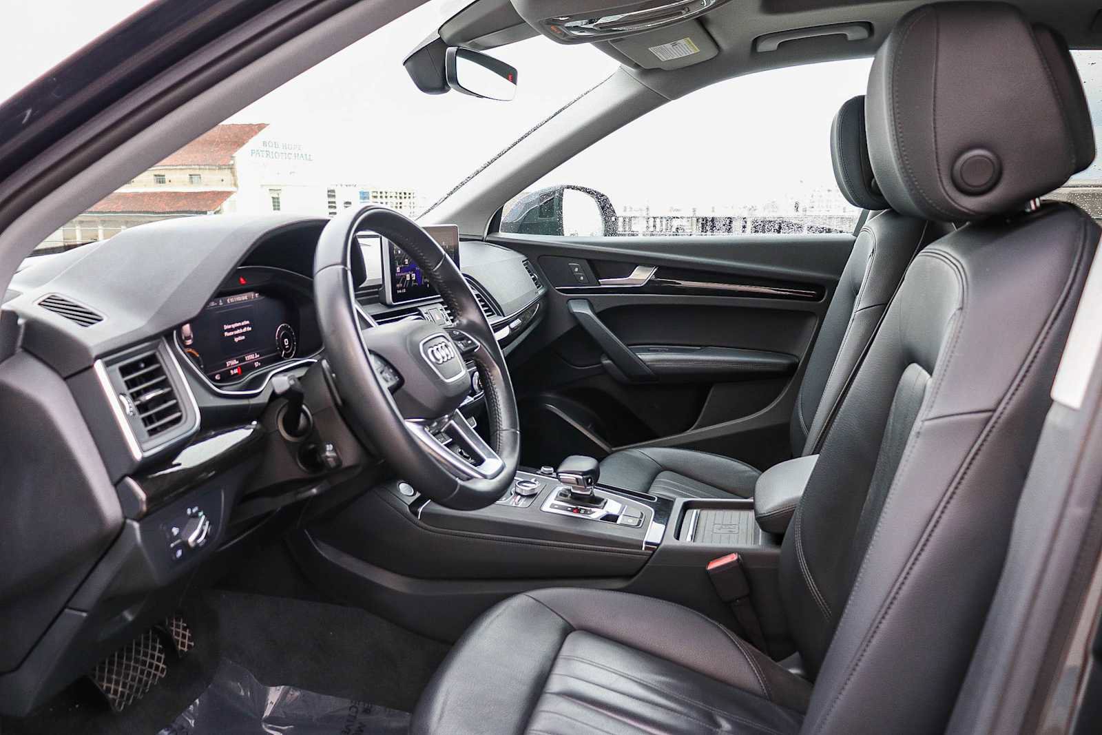 Used 2020 Audi Q5 e Premium Plus w/ Premium Plus Package image 23