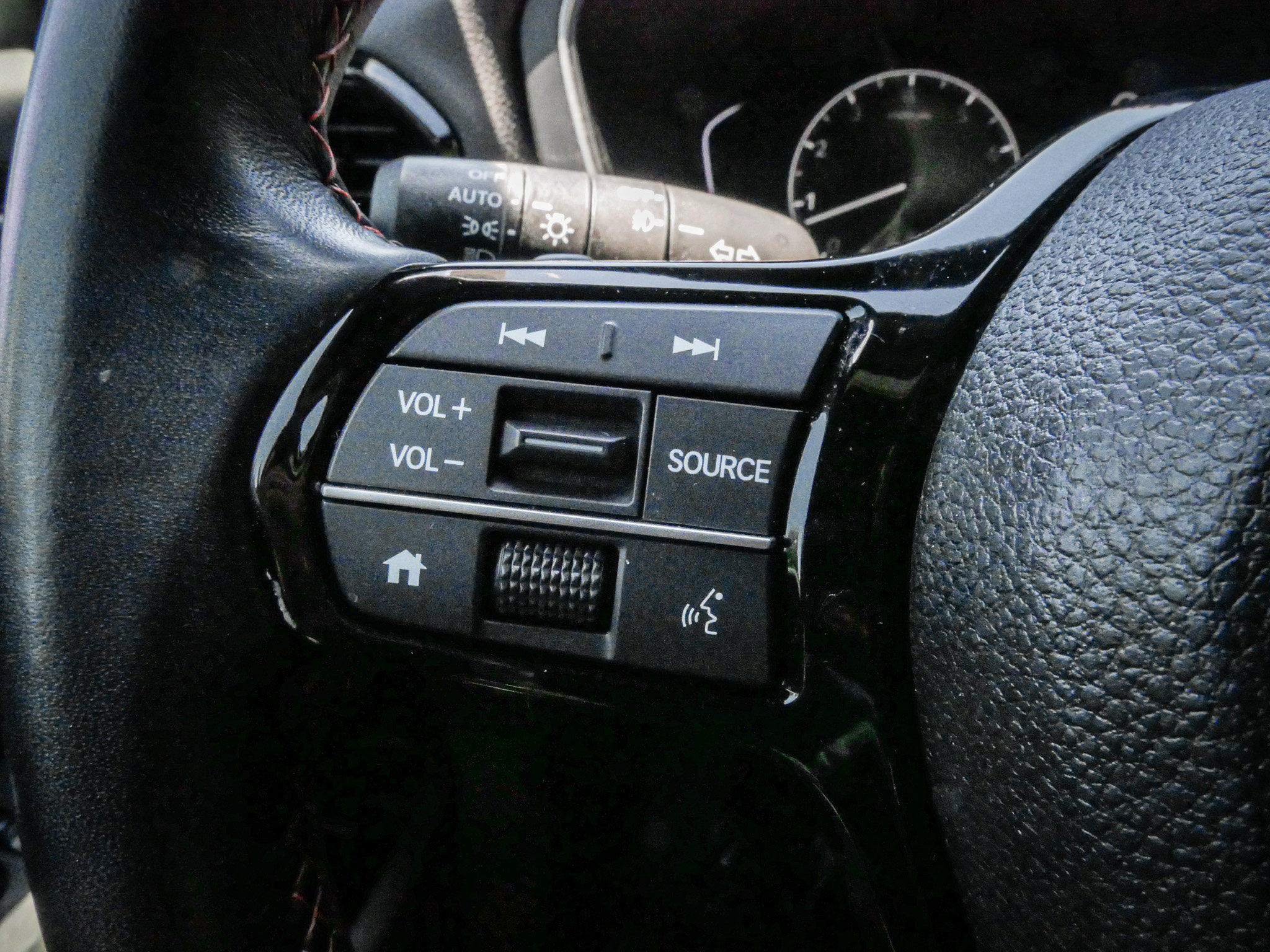 Certified 2025 Honda Pilot Sport image 19