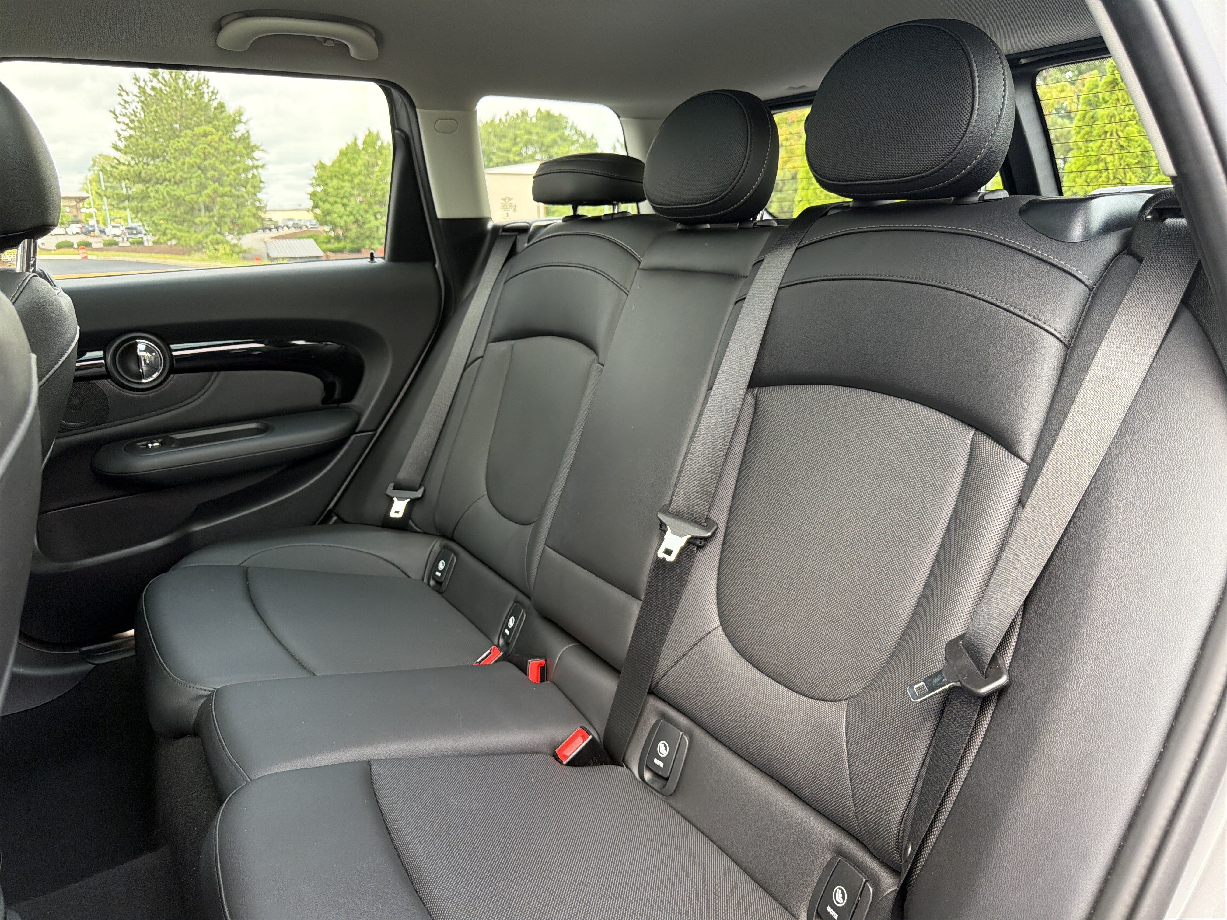 Used 2024 MINI Cooper Clubman S FWD image 9