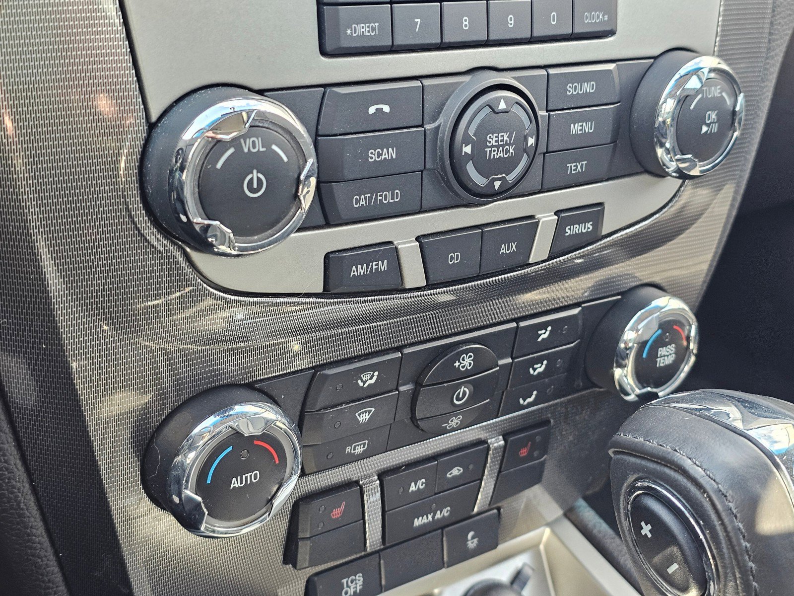 Used 2012 Ford Fusion SEL image 32