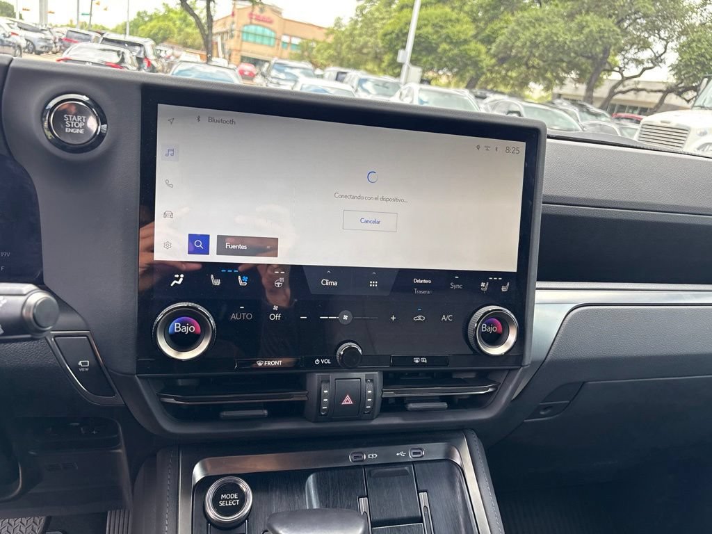 Certified 2025 Lexus GX 550 w/ Accessory Package (Z1) AWD/4WD image 14