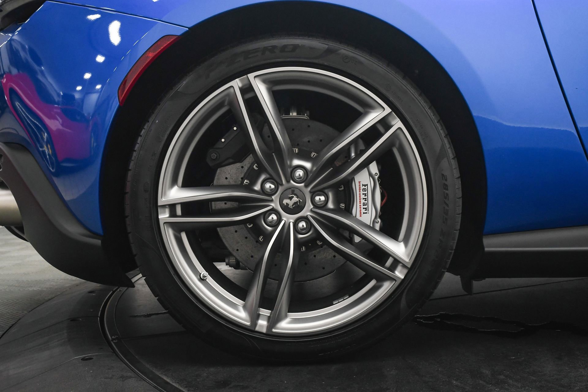 Used 2025 Ferrari Roma Spider image 37