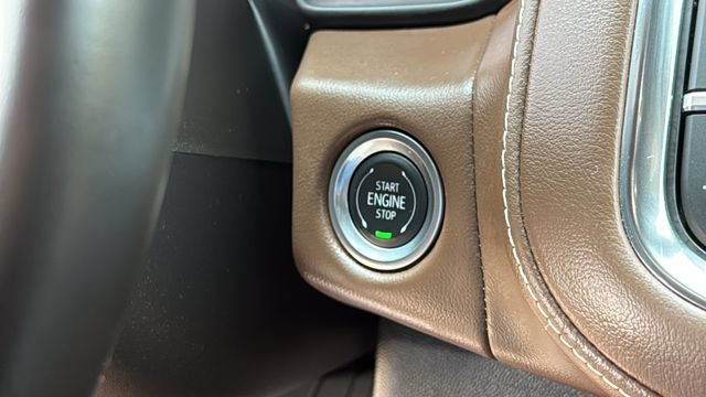 Used 2024 Chevrolet Tahoe High Country AWD/4WD image 19