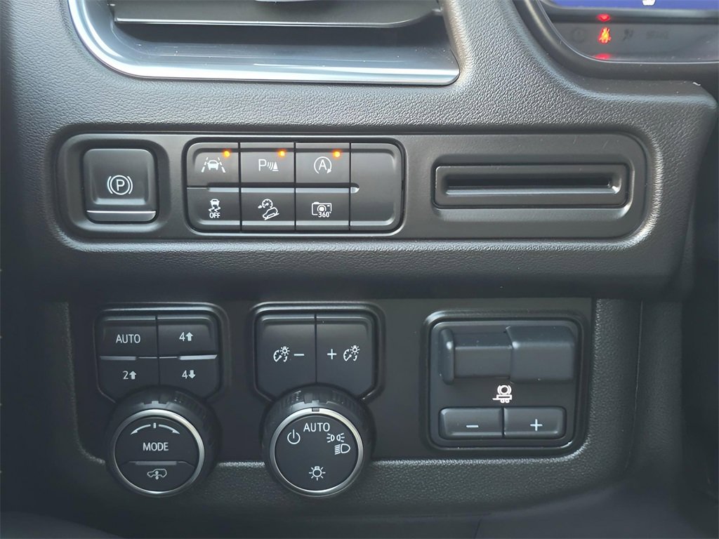 Used 2023 Chevrolet Tahoe Z71 w/ Z71 Off-Road Package image 23