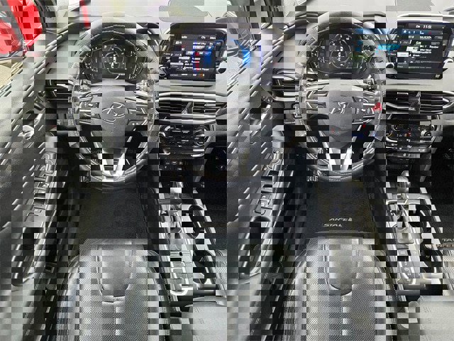 Used 2020 Hyundai Santa Fe Limited image 8