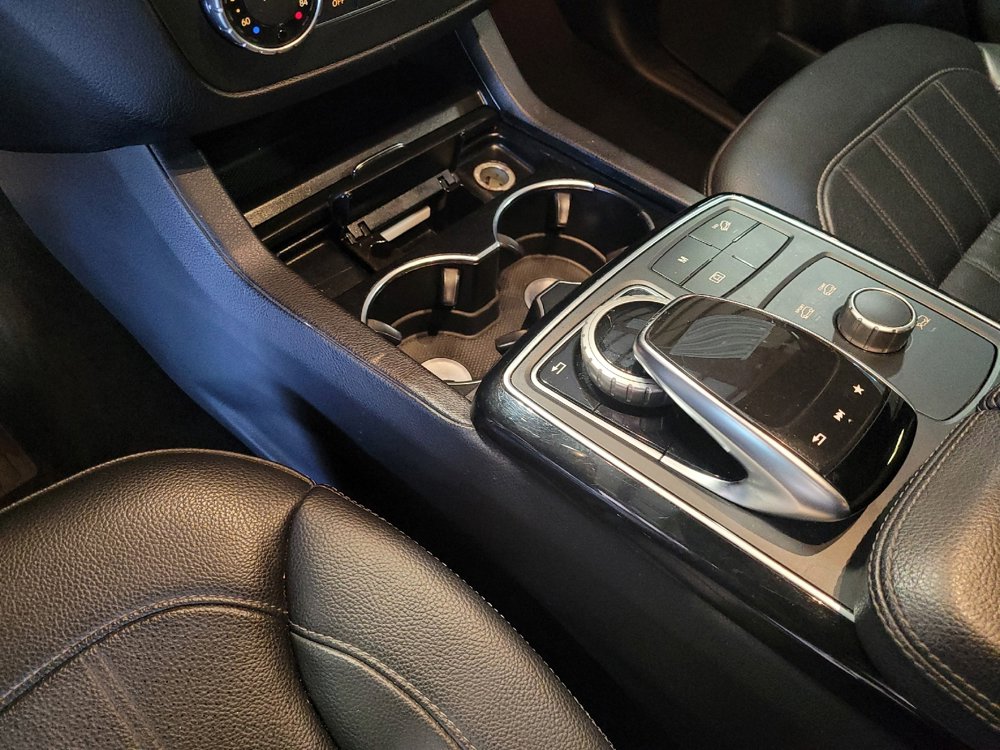 Used 2019 Mercedes-Benz GLE 400 4MATIC image 26