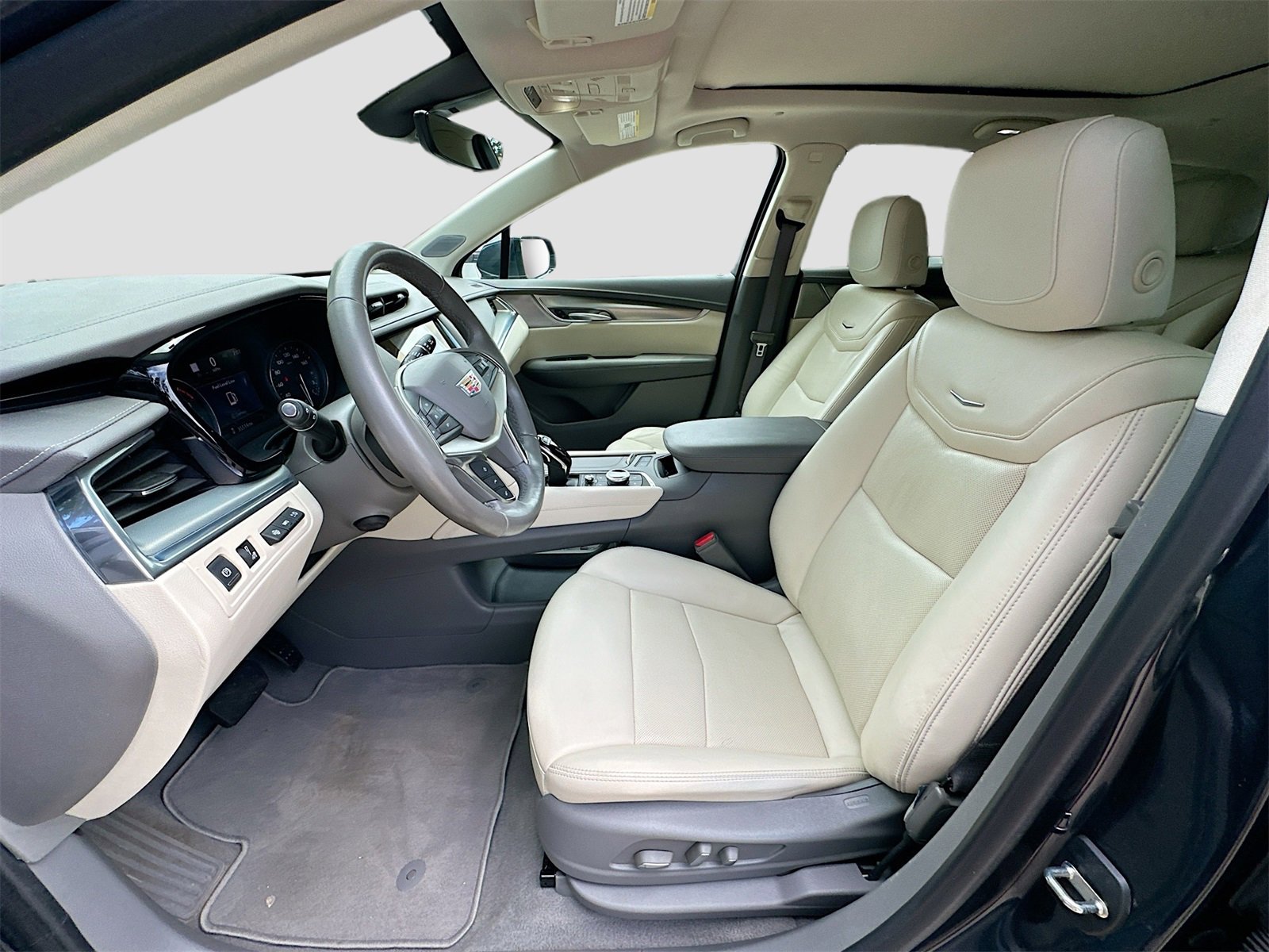 Used 2022 Cadillac XT5 Premium Luxury w/ Technology Package image 22