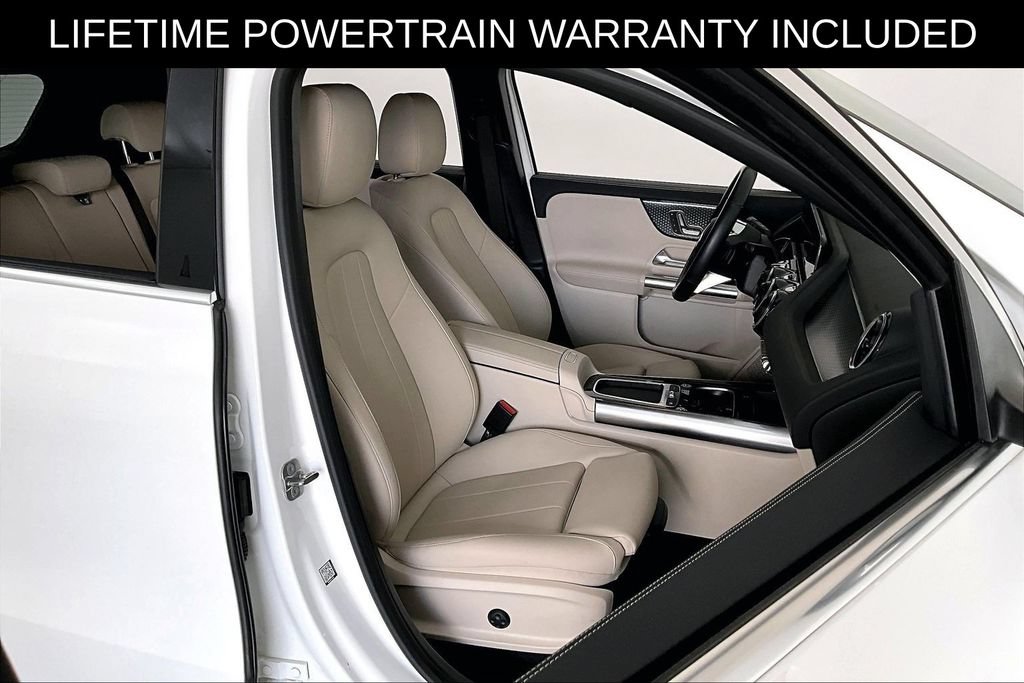 Used 2025 Mercedes-Benz GLA 250 4MATIC image 9