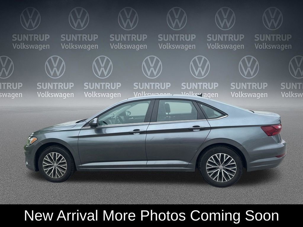 Used 2020 Volkswagen Jetta SE w/ SE Cold Weather Package FWD image 3
