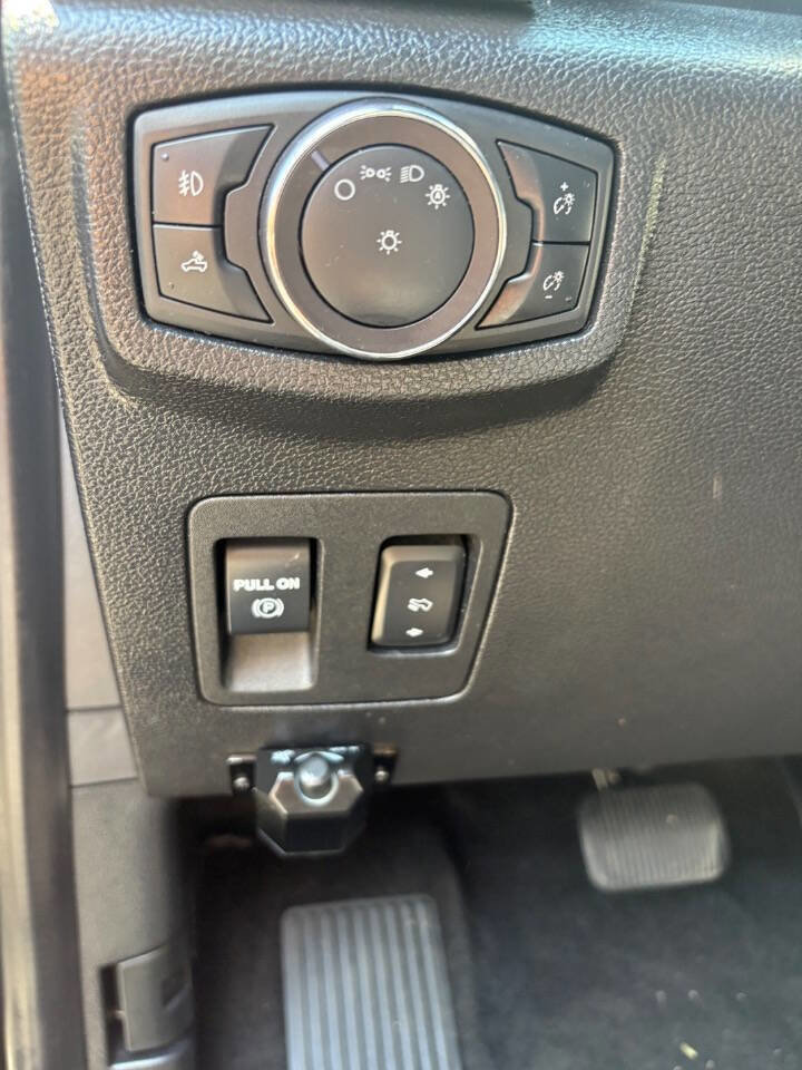 Used 2019 Ford F150 Lariat w/ Equipment Group 502A Luxury AWD/4WD image 13