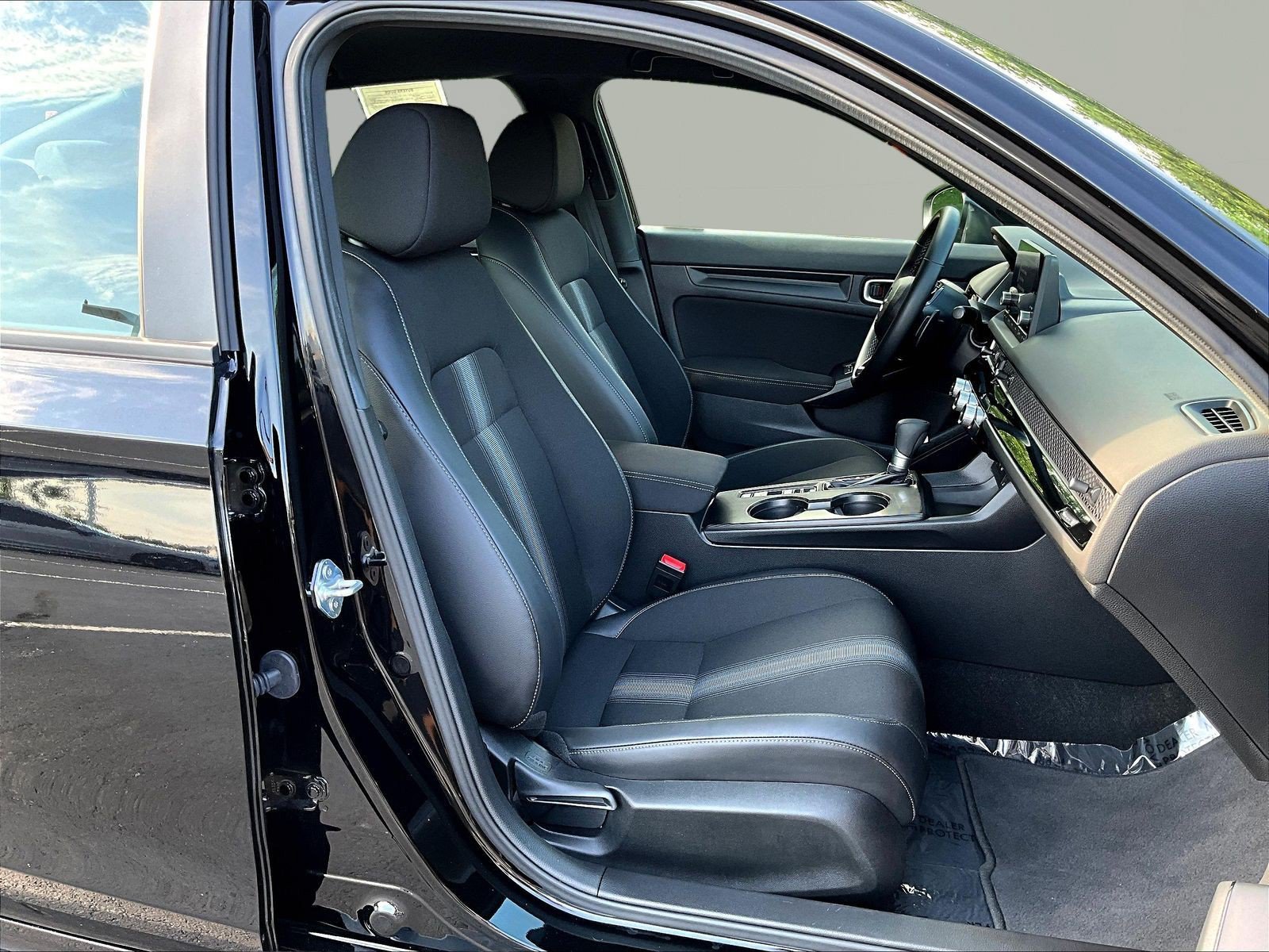 Used 2024 Honda Civic Sport image 28
