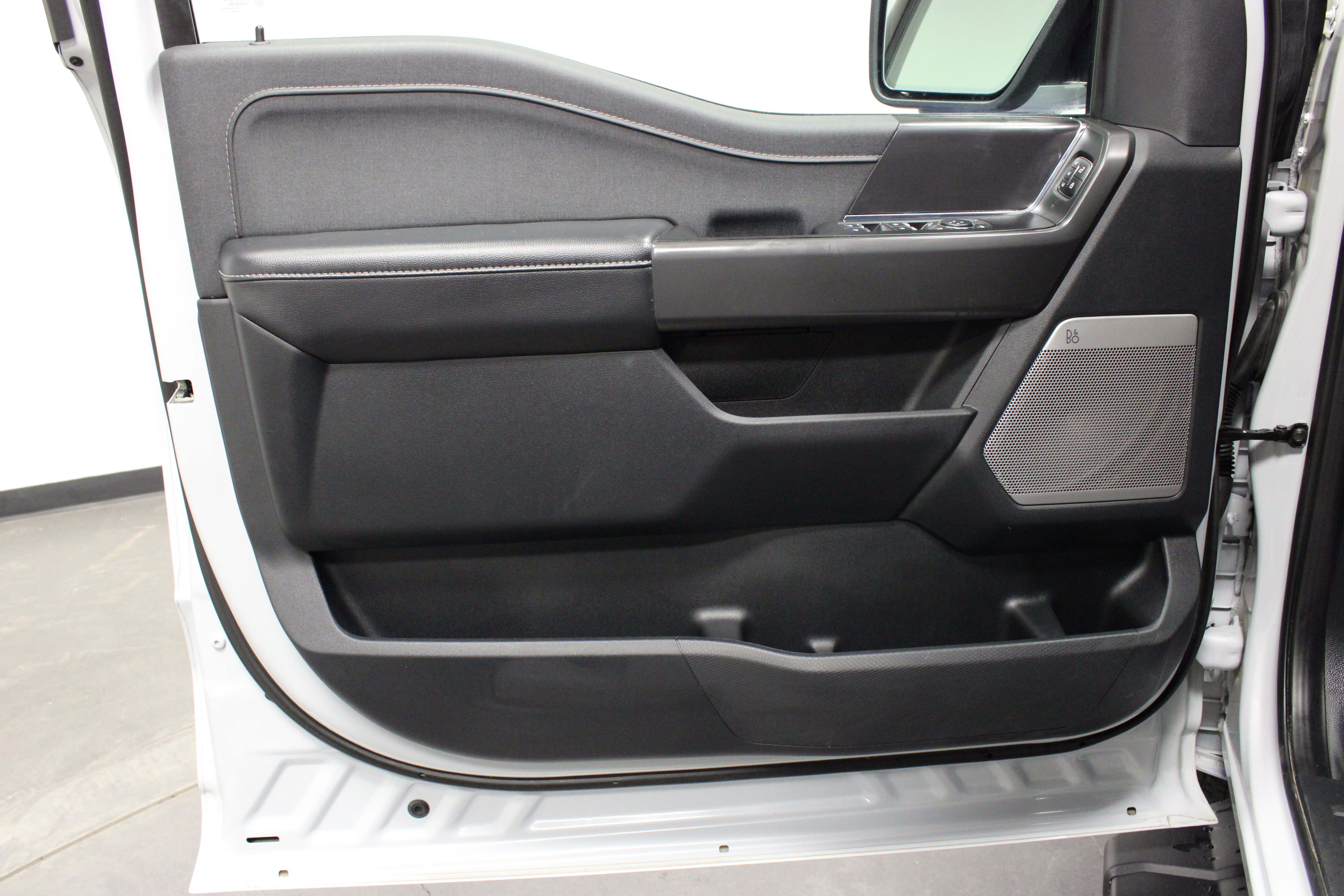 Used 2025 Ford F150 Lariat AWD/4WD image 20