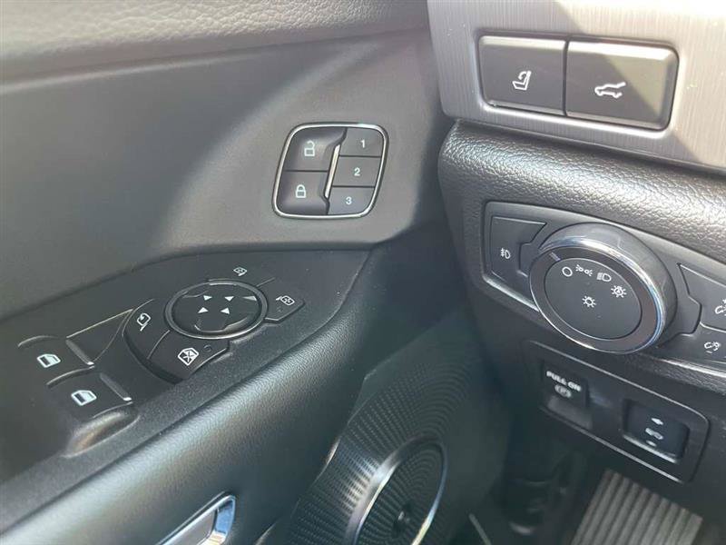 Used 2018 Ford Expedition Max Platinum AWD/4WD image 76